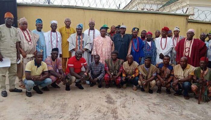 ODA Presents Okun Anthem To Monarchs in Kogi State (photo)